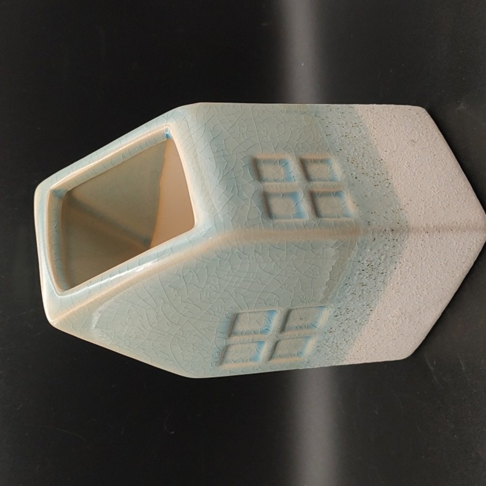 Scott Living Oasis Ceramic House Art in Blue and Cream 6 Inches Tall EUC